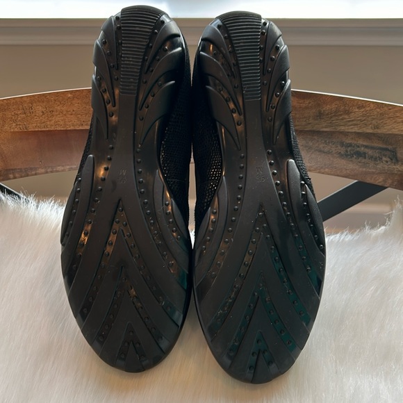 EUC Vaneli Black Suede Slip On Shoes, 9 1/2 M - Picture 11 of 11